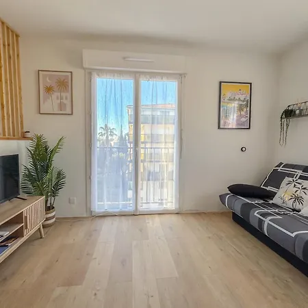 Avec Terrasse Et Parking A Saint-raphael Lejlighed Saint-Raphaël