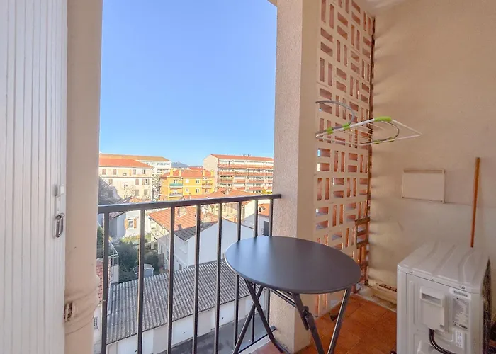 Apartmán Avec Terrasse Et Parking A Saint-raphael *