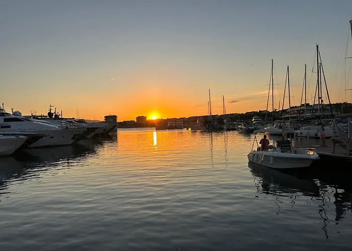 Apartmán Avec Terrasse Et Parking A Saint-raphael